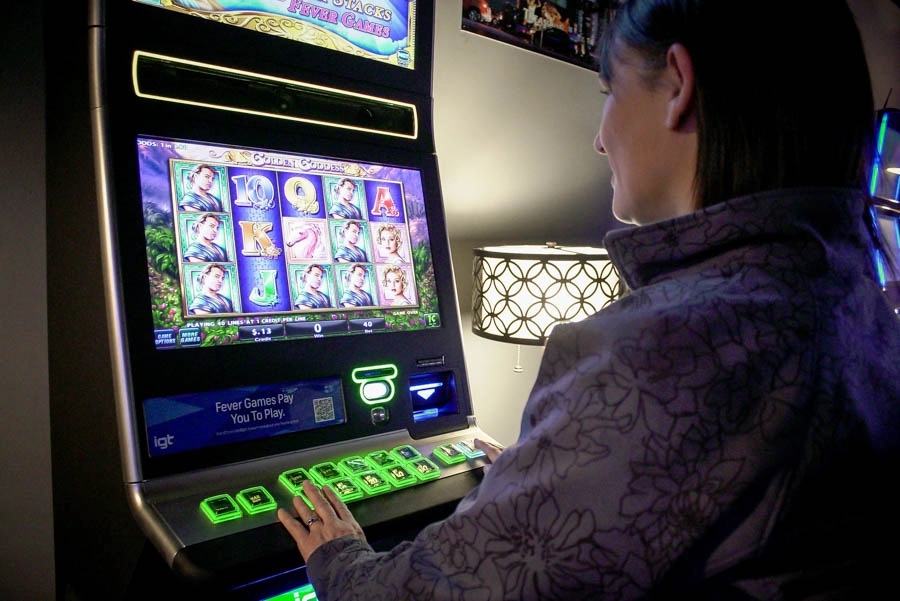 st-clair-bowl-fairview-heights-il-trixies-gaming-parlor-gallery-11