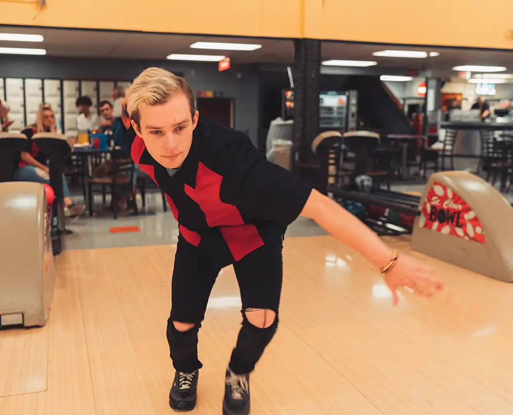 bowling leagues center in fairview heights IL