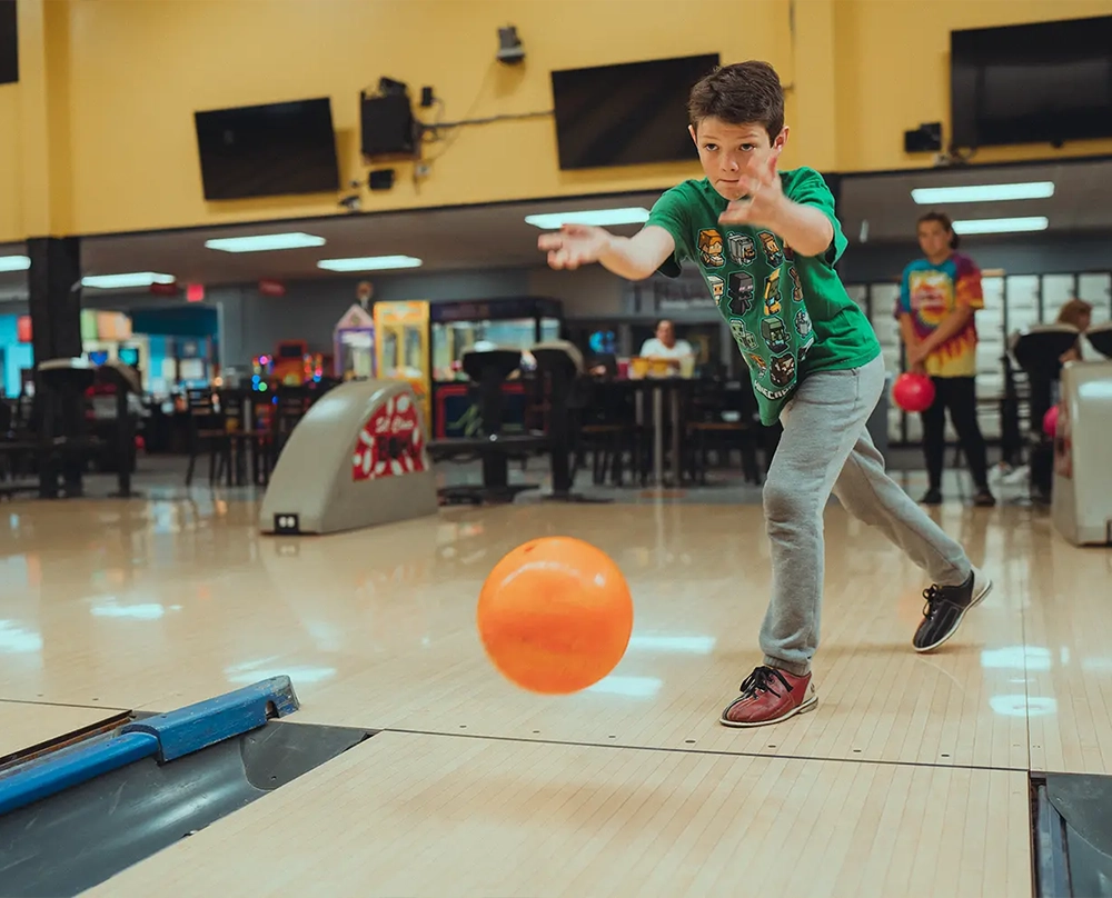 bowling leagues for youth at St. Clair Bowl in Fairview Heights